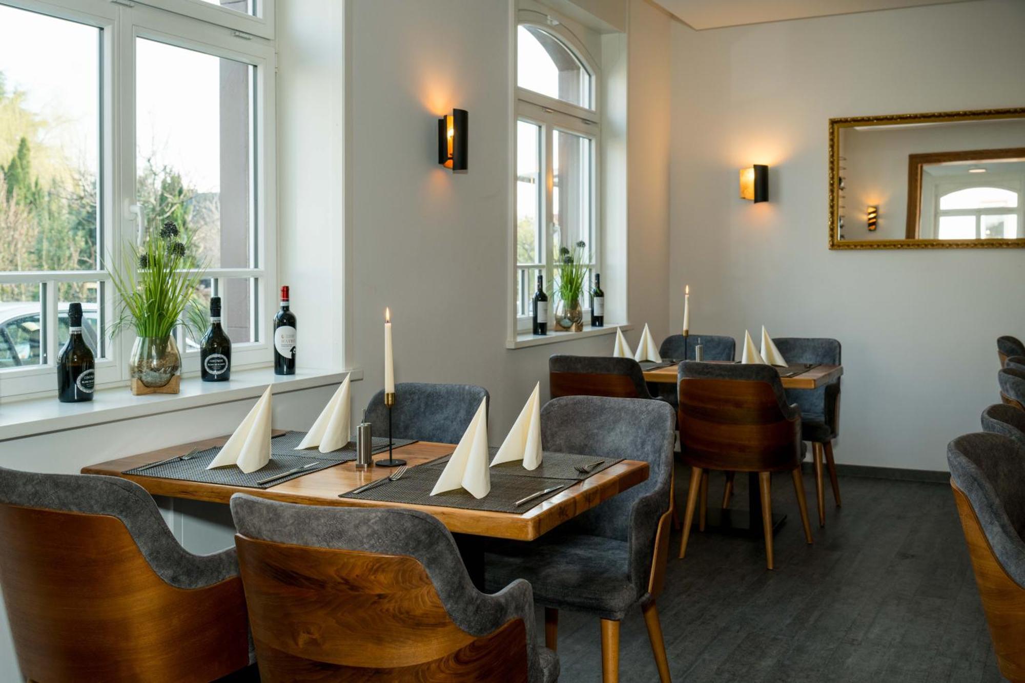 Roca Restaurant Und Hotel Bommersheim Luaran gambar